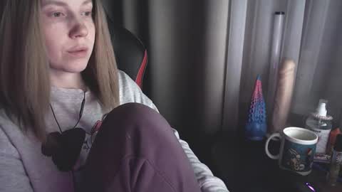 Snapshot of molly_royse chatting on March 8, 5:11 pm I have new photos come and see with love Molly online show from March 8, 5:11 pm