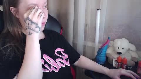 I have new photos come and see with love Molly online show from February 5, 2:53 pm