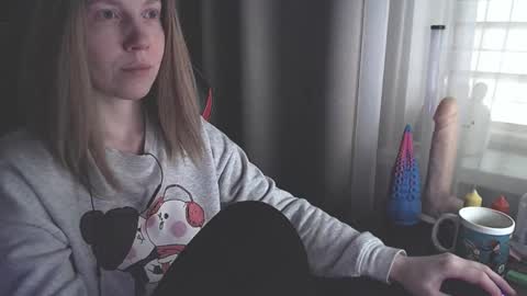 Snapshot of molly_royse chatting on March 12, 2:23 pm I have new photos come and see with love Molly online show from March 12, 2:23 pm