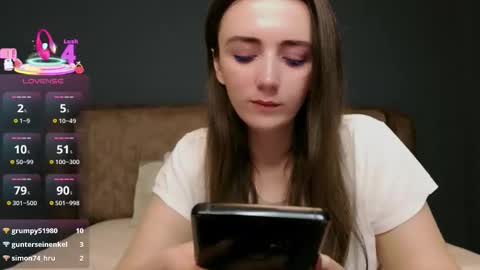 Molly online show from April 18, 7:07 pm