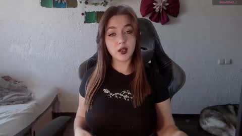 Molly online show from February 16, 7:50 am