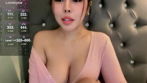 molly online show from October 29, 4:58 am