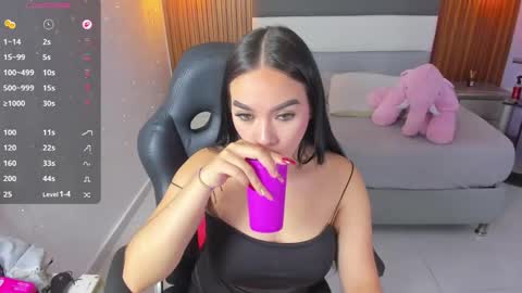 MOLLY online show from March 20, 7:30 pm