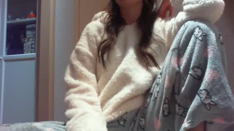 Hailey online show from December 1, 7:38 pm