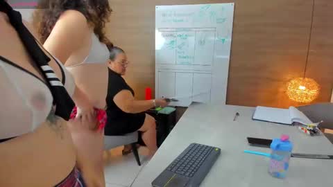 Jelitza online show from November 15, 5:09 am