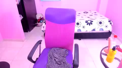 Snapshot of mommy_whore_slut chatting on October 4, 8:50 pm call me slut online show from October 4, 8:50 pm