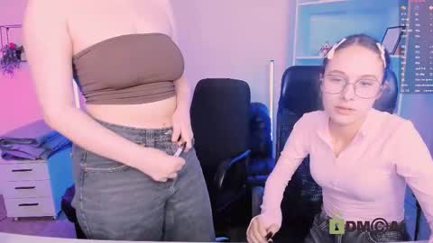 Mona  online show from November 16, 8:11 pm