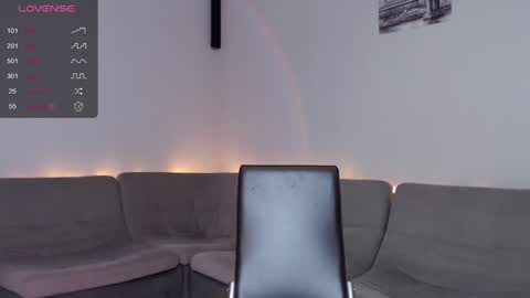 Hey Guys im Mona. PVT is Open Please Make me CUM online show from December 13, 3:32 pm