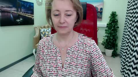 Mona online show from April 10, 11:26 am