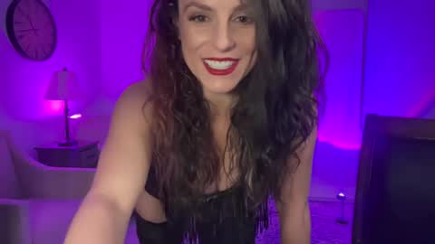 Mona online show from December 28, 3:26 pm