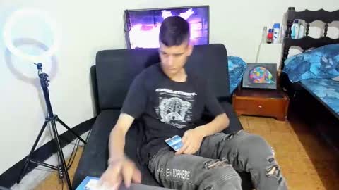 nicolas online show from December 23, 1:18 am