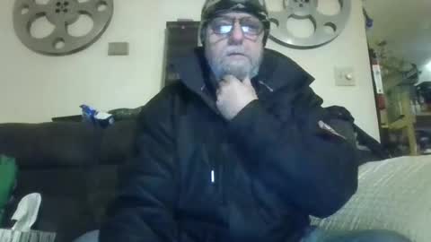 Snapshot of mondaymonday chatting on February 4, 2:43 pm mondaymonday online show from February 4, 2:43 pm