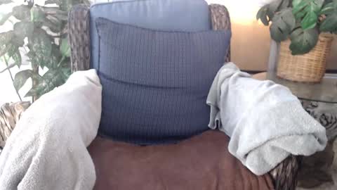 Snapshot of monica_leigh chatting on October 14, 12:41 pm Monica Leigh online show from October 14, 12:41 pm