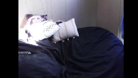 Snapshot of monica_lily chatting on January 29, 3:47 pm Monica online show from January 29, 3:47 pm