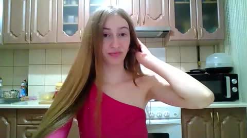 Snapshot of monica_tamayo chatting on September 12, 8:55 pm Monica online show from September 12, 8:55 pm