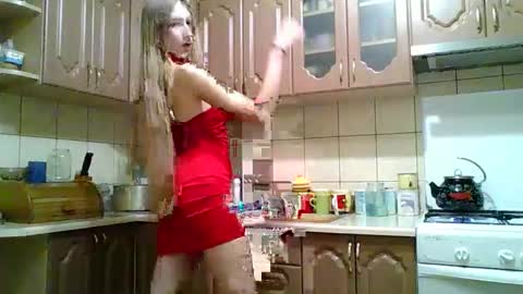 Snapshot of monica_tamayo chatting on October 9, 9:09 pm Monica online show from October 9, 9:09 pm