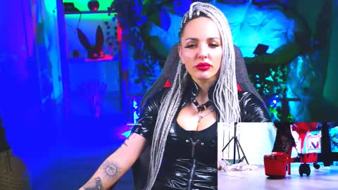 Monika online show from March 10, 2:59 pm