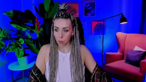 monicariley online show from May 5, 10:10 am
