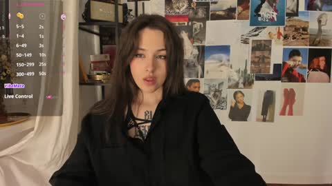 Snapshot of monicarocket chatting on January 5, 4:27 pm Monica online show from January 5, 4:27 pm