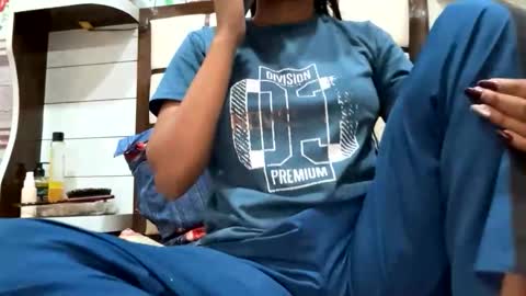 Snapshot of monika_reddy62 chatting on October 7, 5:14 am monika_reddy62 online show from October 7, 5:14 am