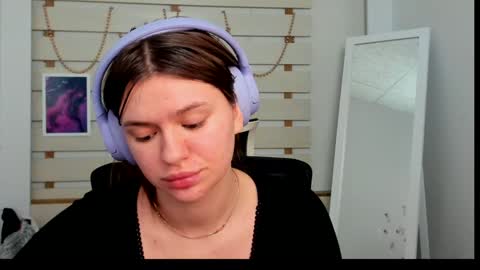 Snapshot of monika_youu chatting on January 28, 1:18 am Monika online show from January 28, 1:18 am