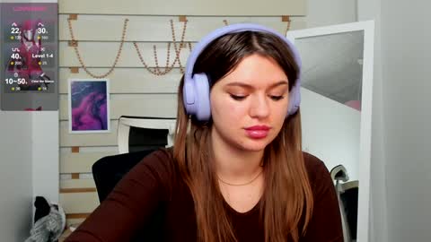 Snapshot of monika_youu chatting on January 18, 11:32 am Monika online show from January 18, 11:32 am