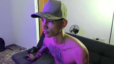 monkeyd_66 online show from January 4, 7:13 am