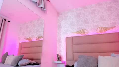 Snapshot of monserrat_towers chatting on September 13, 1:13 pm Adriana online show from September 13, 1:13 pm