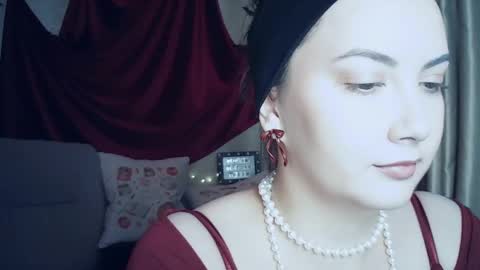 moodiemira online show from November 13, 5:59 pm