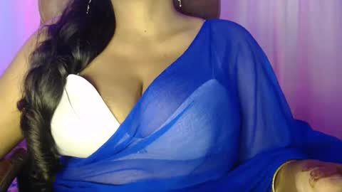 Maya online show from October 15, 2:18 pm