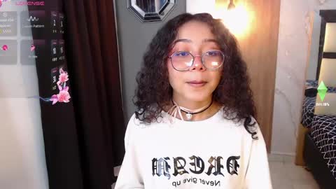 moon_and_fire_ online show from April 10, 6:30 am