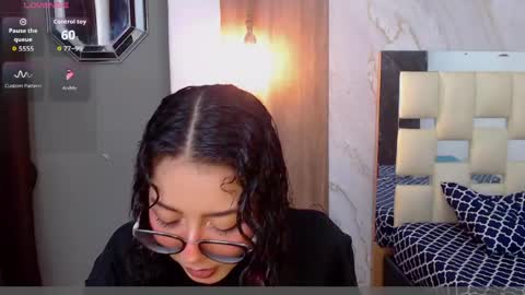 moon_and_fire_ online show from March 25, 4:08 am