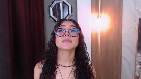 moon_and_fire_ online show from February 12, 5:33 am