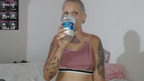 Luna online show from January 5, 4:38 pm