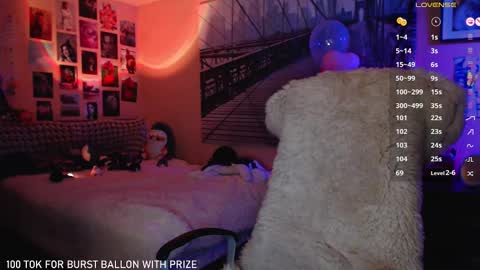 Keira online show from February 25, 3:20 pm