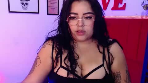 Snapshot of moon_sunflowers chatting on March 3, 3:30 am moon_sunflowers online show from March 3, 3:30 am