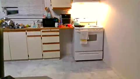 moonbutterfly94 online show from November 22, 8:24 am