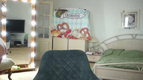 Snapshot of moonlight4u chatting on September 28, 6:44 am Jane online show from September 28, 6:44 am