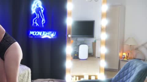 Snapshot of moonlight4u chatting on January 24, 5:21 am Jane online show from January 24, 5:21 am