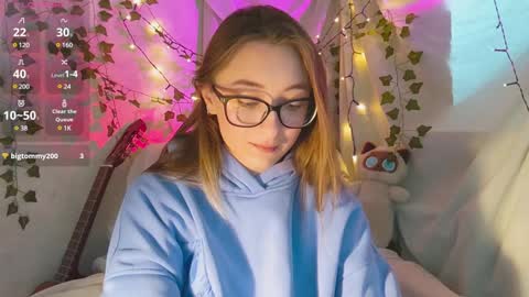 Dana online show from December 9, 9:39 am