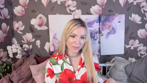 Emma online show from November 25, 11:31 am