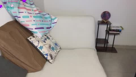 Moon Woman online show from March 25, 8:32 am