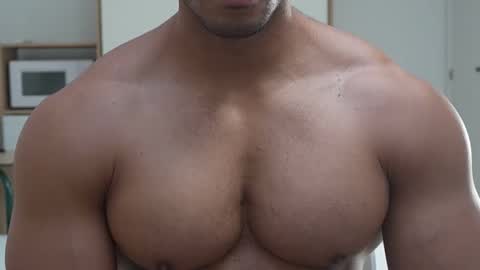 moreno1muscular online show from November 26, 10:01 am