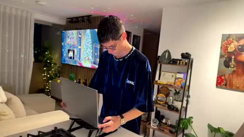   online show from November 10, 12:46 am