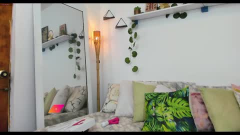 Snapshot of morgana_2 chatting on February 27, 2:46 am My name is Sol but you can call me the girl of your dreams. online show from February 27, 2:46 am