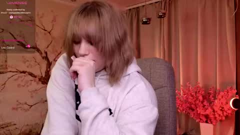 morvelyn online show from November 27, 3:09 pm