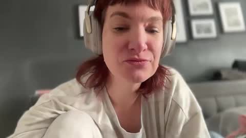 Mossy Mommy online show from February 14, 5:03 pm