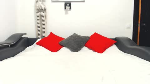 moto00000 online show from February 3, 7:29 pm