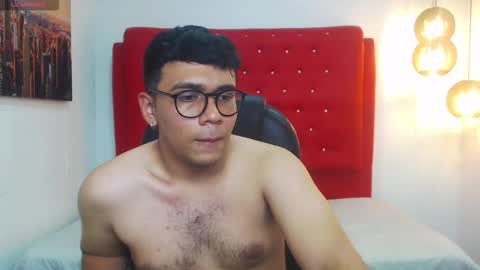 Mou Fly online show from November 16, 5:04 pm