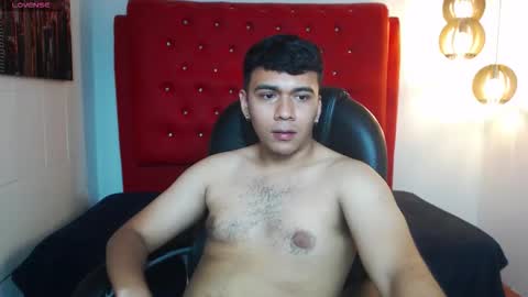 Mou Fly online show from November 12, 2:30 pm